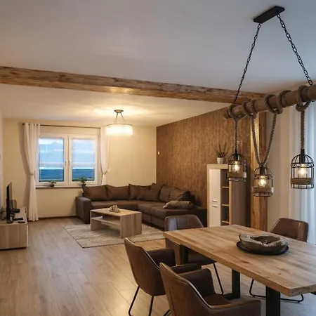 度假居 Grosses Ferienhaus - Garten & Grill - 2 Baeder - 8 Gaeste Frielendorf